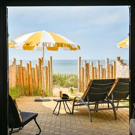 Beachhouse Hotell 4*