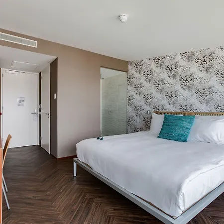 Beachhouse 4*