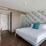 Beachhouse 4*