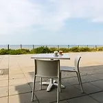Hotel Beachhouse