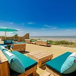 Beachhouse 4*