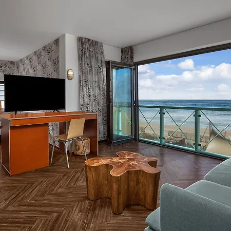 Szálloda Beachhouse 4*