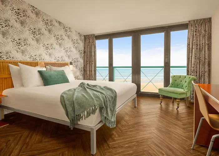 Beachhouse ホテル