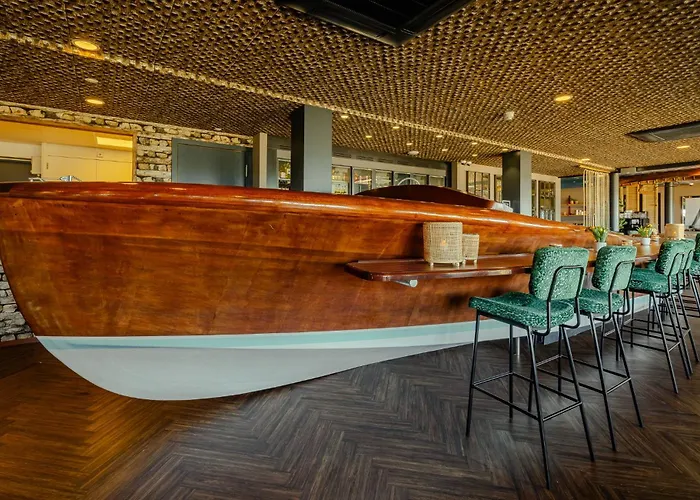 海滨别墅酒店 4*