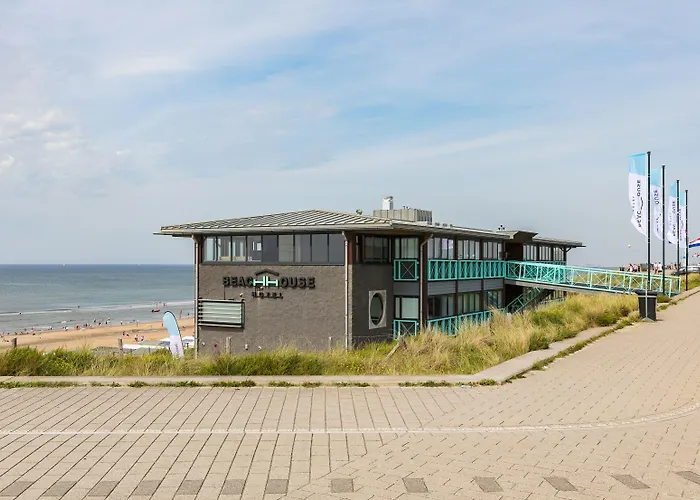 Beachhouse ホテル 4*