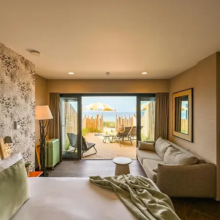 Beachhouse Hotel