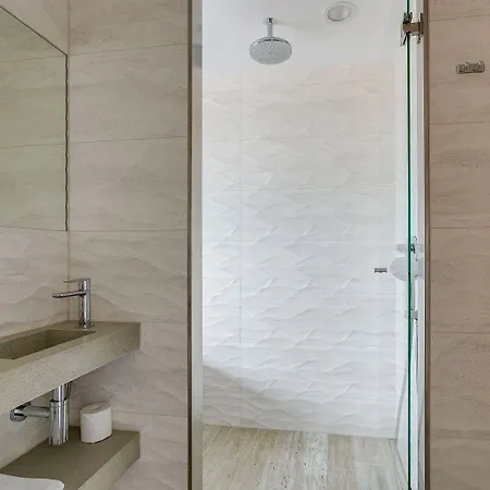 Beachhouse Hotel 4*